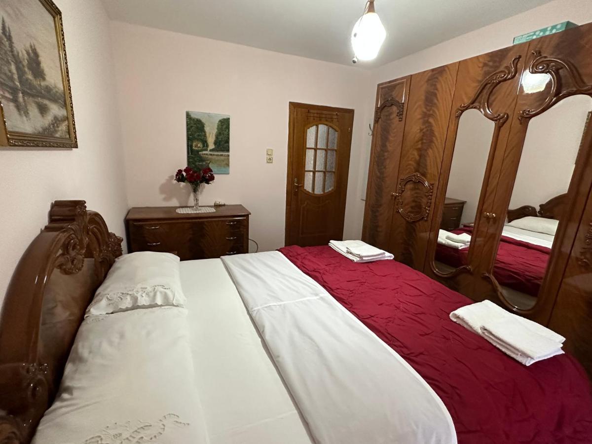 Hôtel Hoxha House à Krujë Extérieur photo