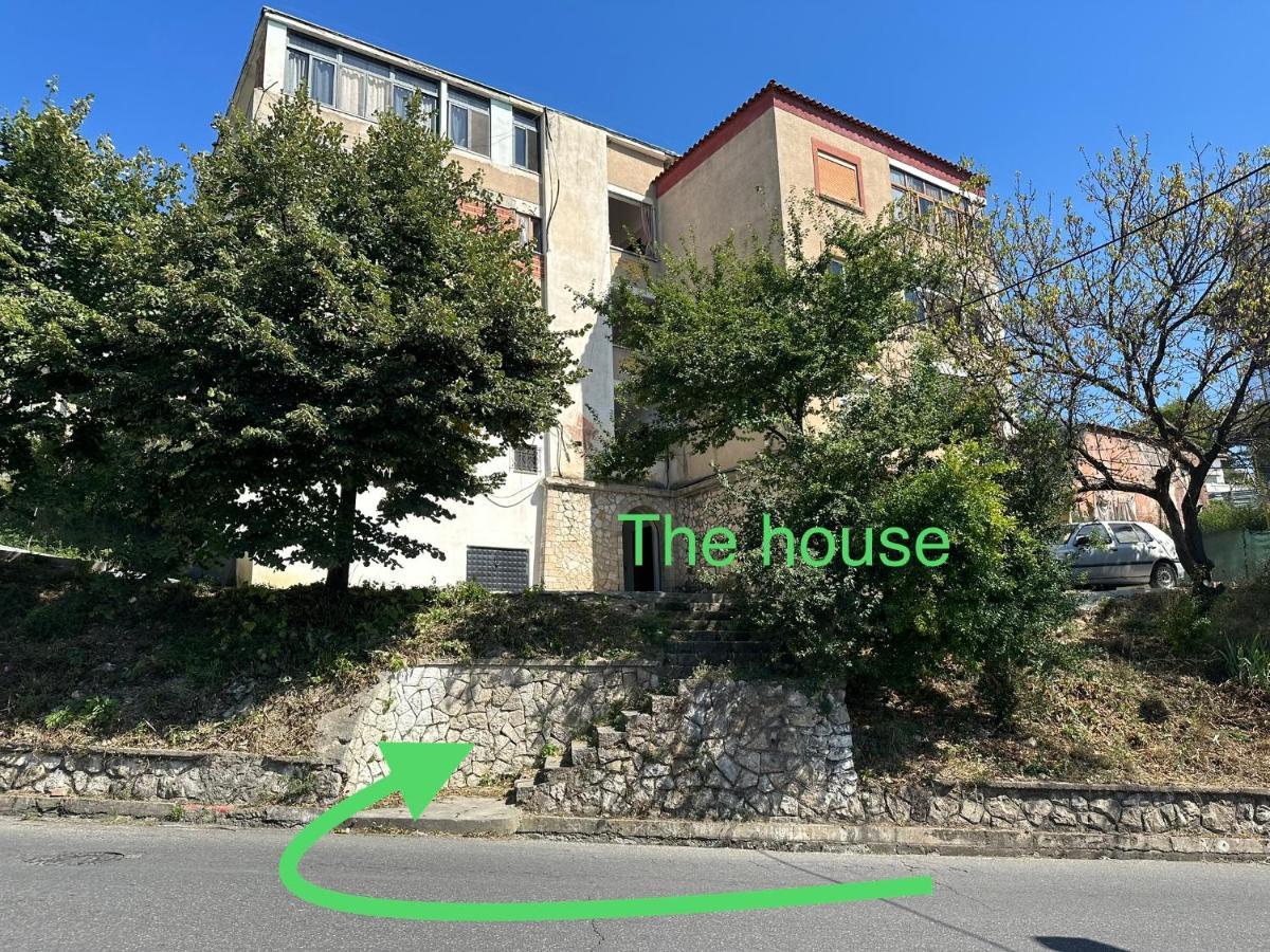 Hôtel Hoxha House à Krujë Extérieur photo
