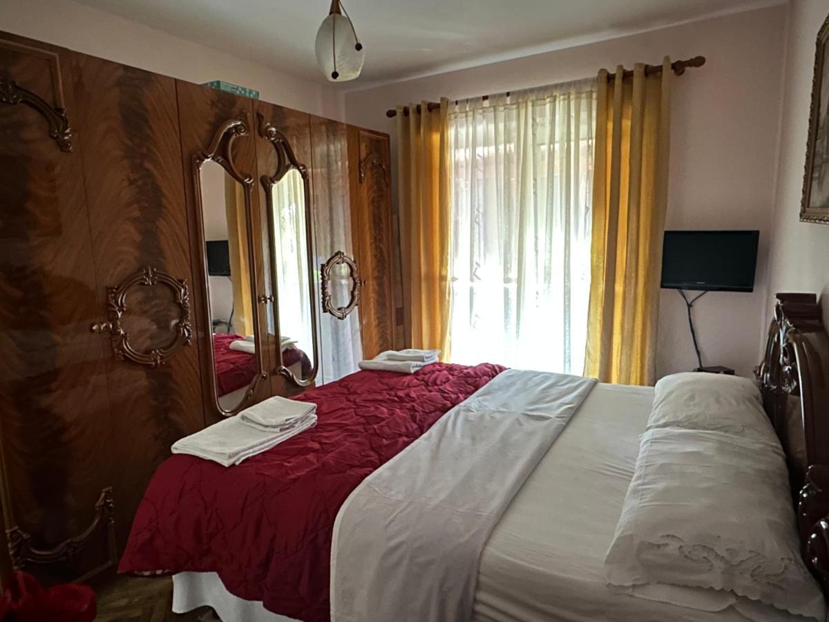 Hôtel Hoxha House à Krujë Extérieur photo